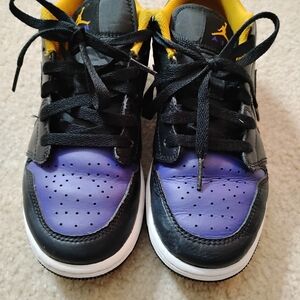 GUC Jordan Kids Black and Purple Sneakers - Sz 4.5